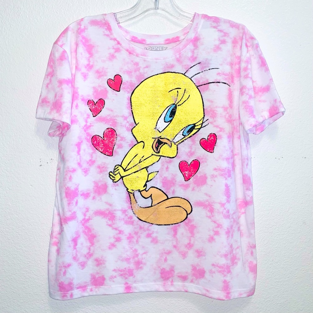 Women’s TWEETY graphic tee